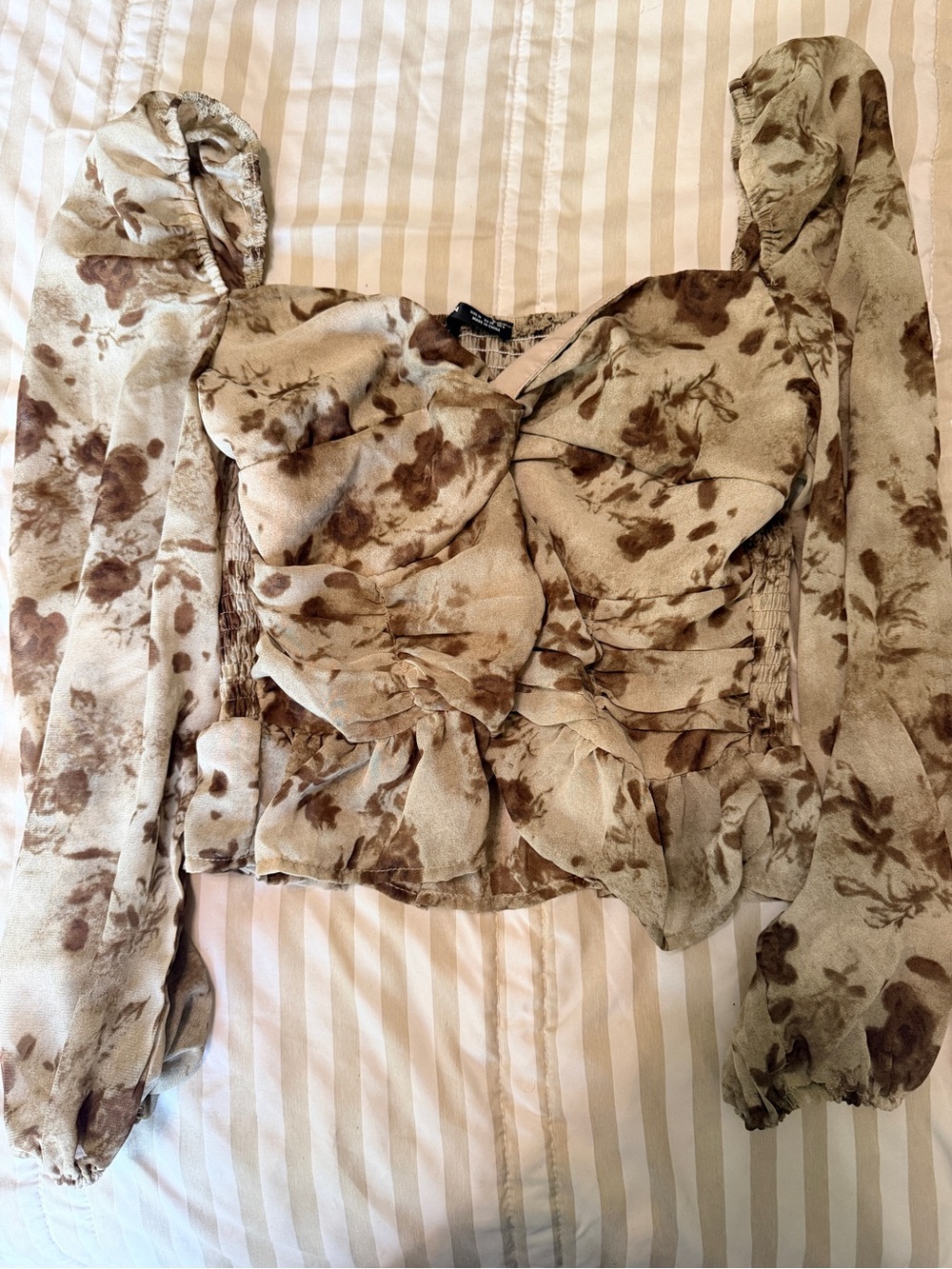 Floral Ruched Puff-Sleeve Crop Top - Taupe